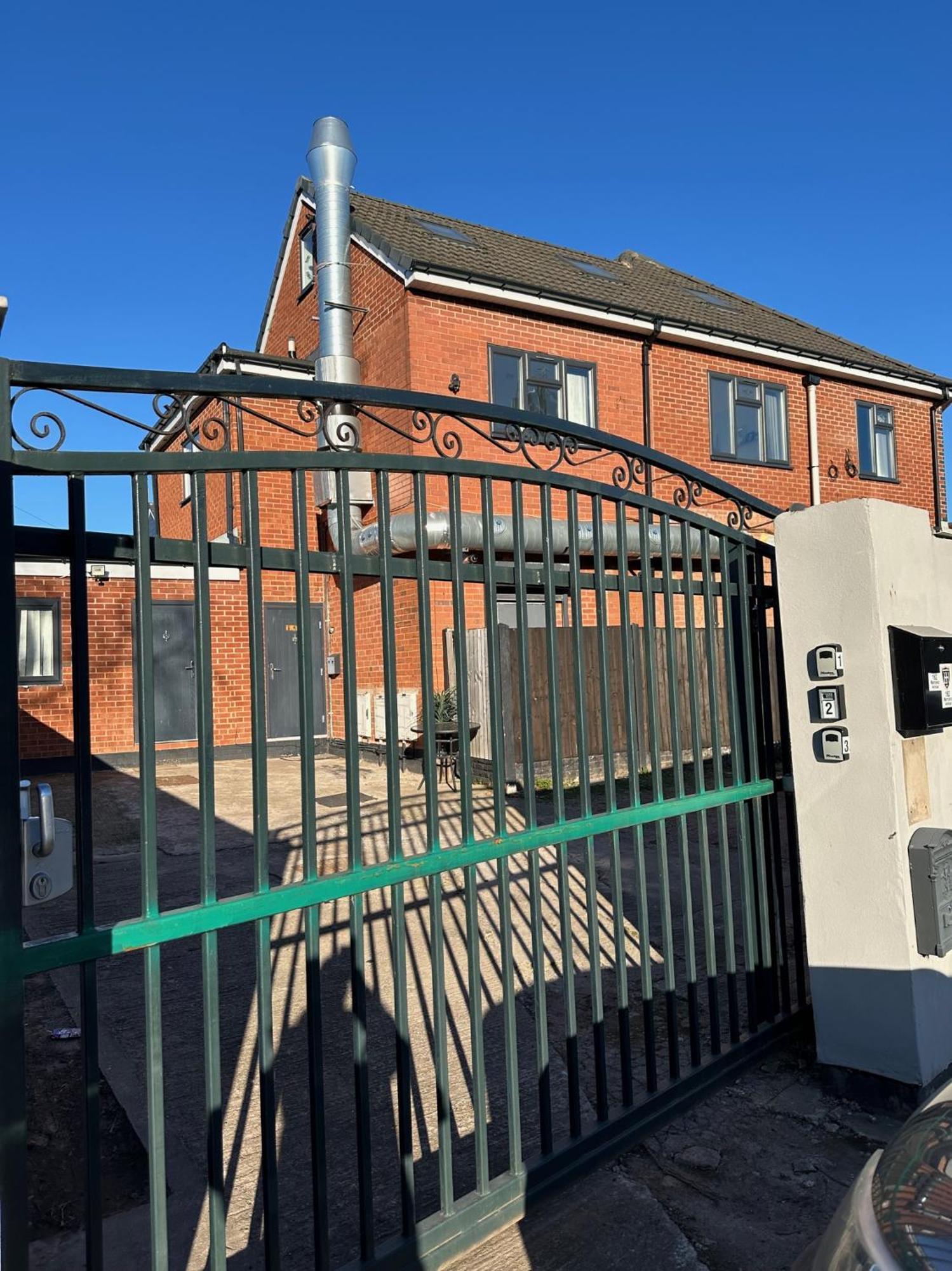 Cosy 3 Bed Apartment Near Birmingham Airport & Nec Perfect For Groups & Contractors! Kültér fotó